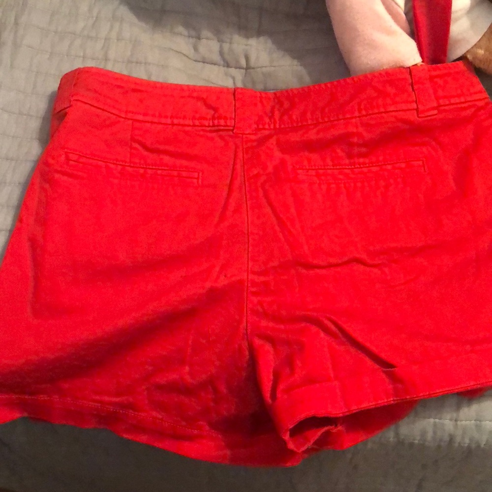 Red shorts - Picture 3 of 3